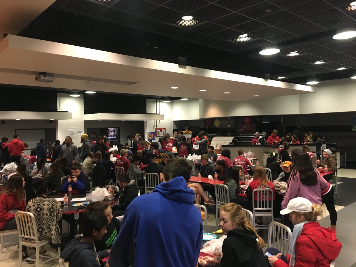 SteffanyBatik's tweet photo. 160 learner, parent, and facilitator volunteers for 18 Coppell work sites @jointheday2018 #doitfortheday #nthc10 #cisdourstory https://t.co/BQO6z01ZcD
