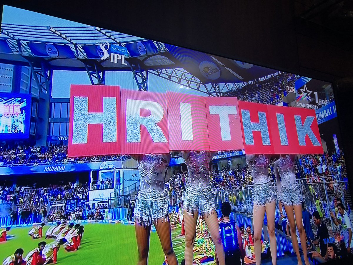 isumeet31's tweet photo. His performance made the day. @iHrithik at its best!!! Now @mipaltan win will end the day on high .. #OpeningCeremony #VIVOIPL https://t.co/J7PUUzqze7
