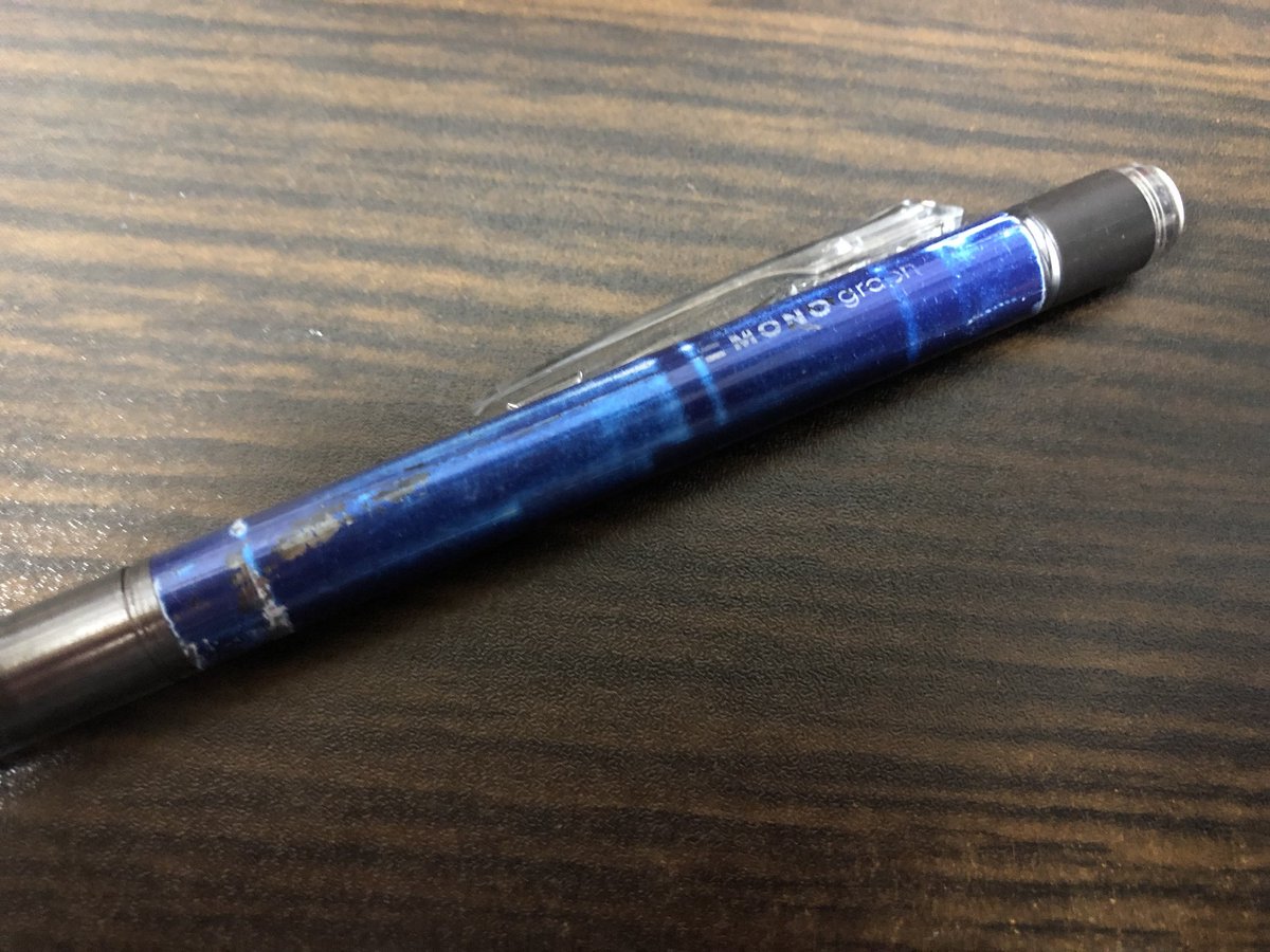 Ryo__Daiki's tweet image. #7RTで 私物晒す
中学の時から使ってるシャーペン