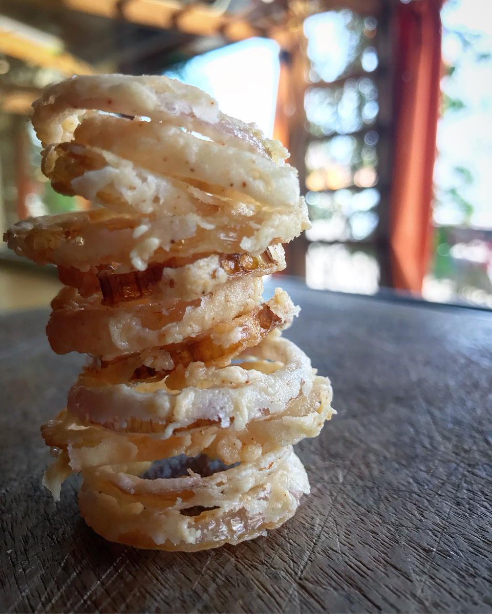 kcquecrew's tweet photo. Justin Beckett on Instagram: ���Shallot rings #chefbeckettaz #chrispy��� https://t.co/6X53t5CKJU #chefbeckettaz #chrispy https://t.co/PYINXHm4OH