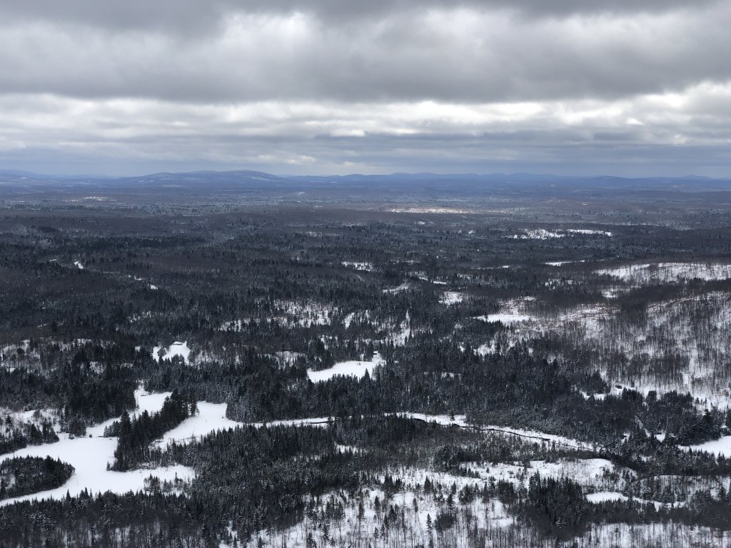 ratherhave_cake's tweet photo. Winter Hike: Azure Mountain https://t.co/hkPqhtuak8 https://t.co/Imczl0wTNN