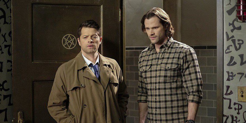 MishaCollinsCen's tweet photo. (Video) Misha Collins on Supernatural 13×18. ‘Bring ’em Back Alive https://t.co/J2Bu1iE4Az https://t.co/sq1VTXrNoz