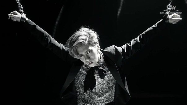 _blackbear97's tweet photo. I will never forget you. You will always be the brightest star in my heart. #SHINee #샤이니 #JONGHYUN #종현 #jonghyun_day #영원한_너의봄 #happybirthday #HAPPYJONGHYUNDAY https://t.co/tnnXSiFQT2