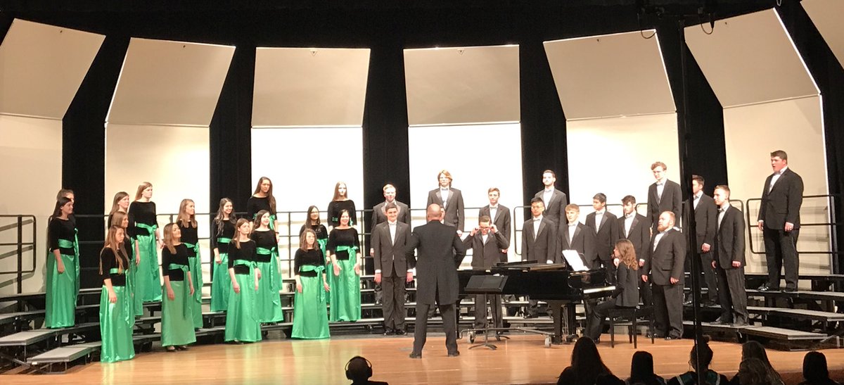 NKCVocalMusic's tweet photo. @SHSFalcons @Singing_Falcon Chamber takes the stage @ State Large Group Festival. @NKCSchools https://t.co/RBESz3TpAK