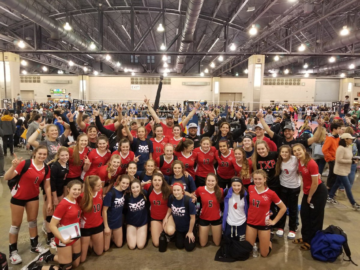 txpistols's tweet photo. Way to go TXP Family!!! All 3 teams-13 Black,14 Red, 15 Black- UNDEFEATED @NEQ! #Goldbracketbound https://t.co/CZ33BxpWfb