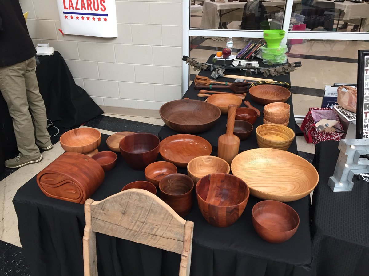 FhsSpring's tweet photo. Market open until 4pm!!  Please park in the back of the school. FREE ADMISSION https://t.co/C3aPUH492R