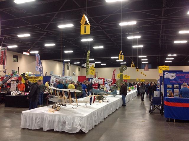 FoamieNinja's tweet photo. It seems that show attendance is still quite good so far. Vendor attendance seems a bit lower than previous years, but it's booming otherwise. #toledoshow #radiocontrol https://t.co/ZHxJm3ggfw https://t.co/2kmDaVVIX9