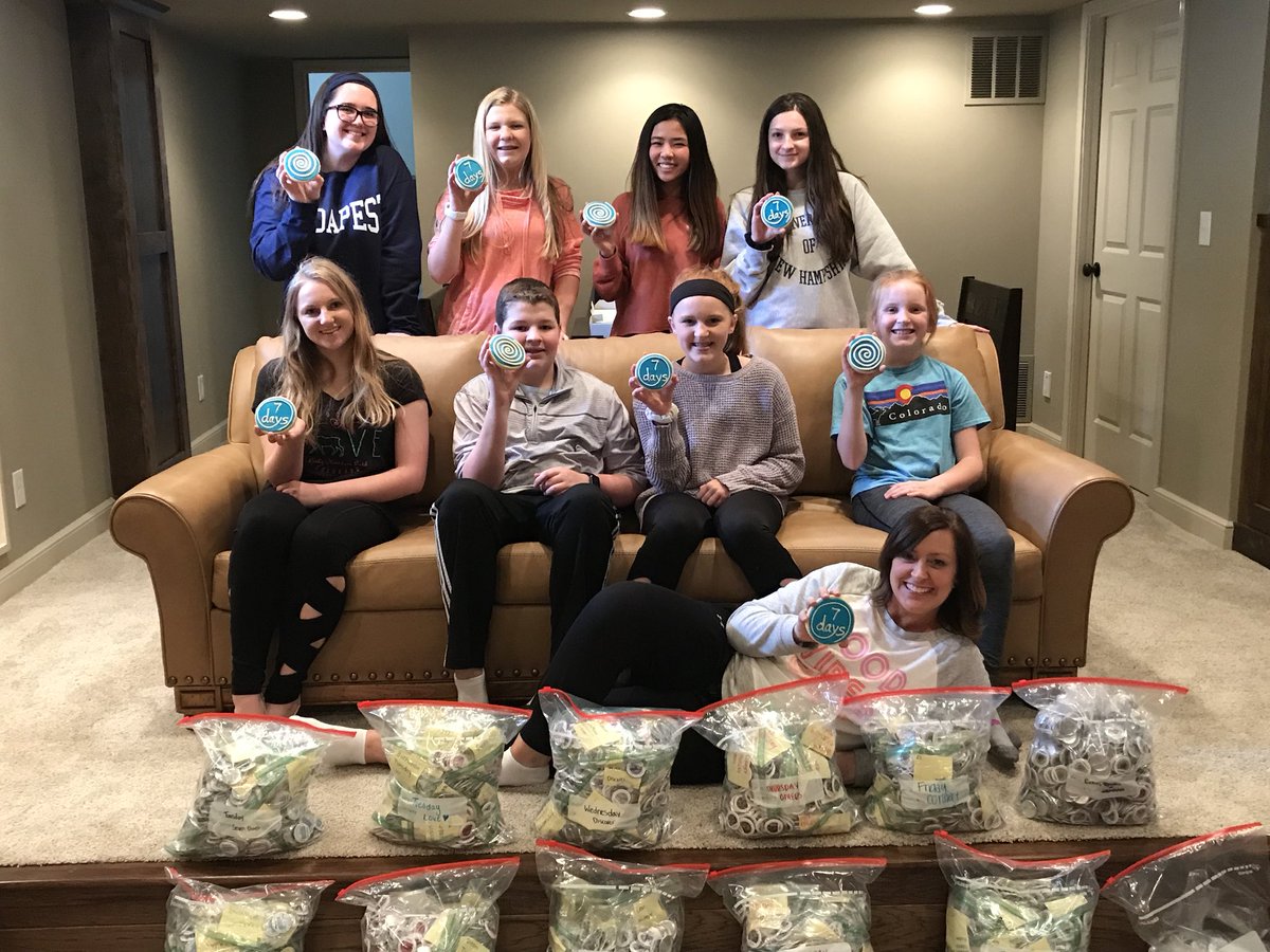 DOBSdianne's tweet photo. Just finished counting buttons for #GiveSevenDays #BeTheRipple https://t.co/W9YNf79AAd