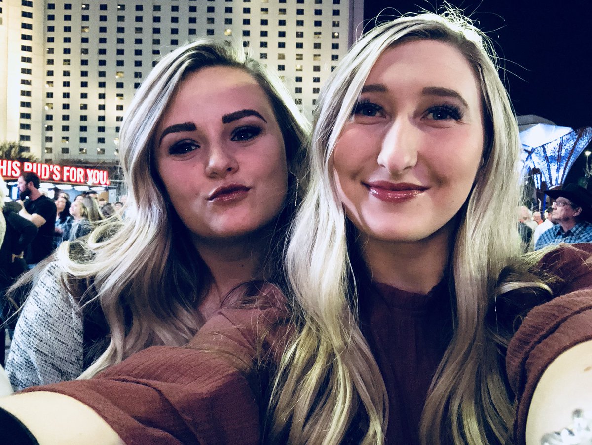 shayleeanne20's tweet photo. Happy Birthday, Mikaylee!! Love you!💕 https://t.co/RTq5A4lAwR