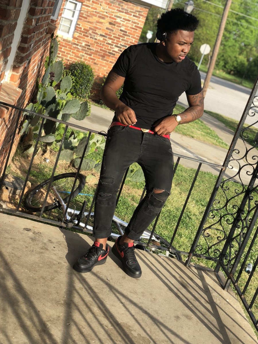 1hoodrichDC's tweet photo. TOO MUCH MONEY OUT HEA TO BE HATIN🤧👹🤞🏾 https://t.co/Emr3RC9Udf