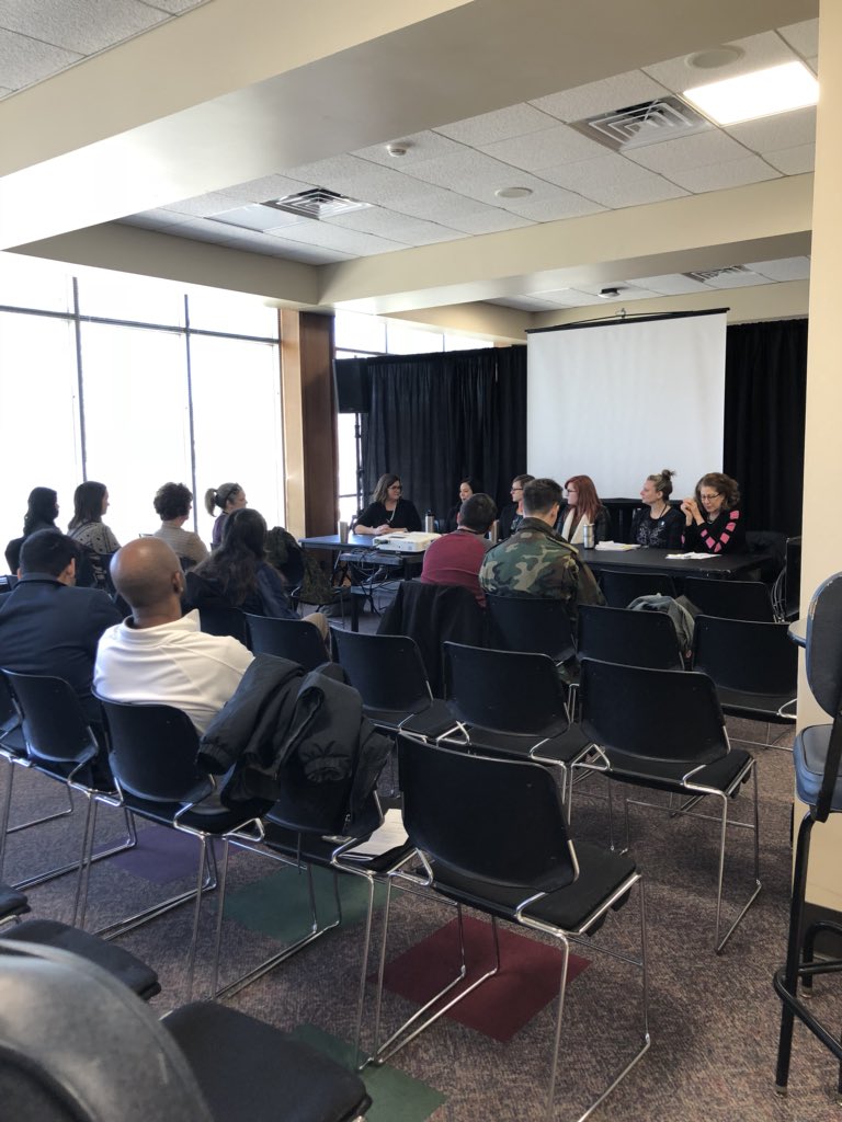 uiowausg's tweet image. Break-out sessions are currently underway! #ImtheFirst