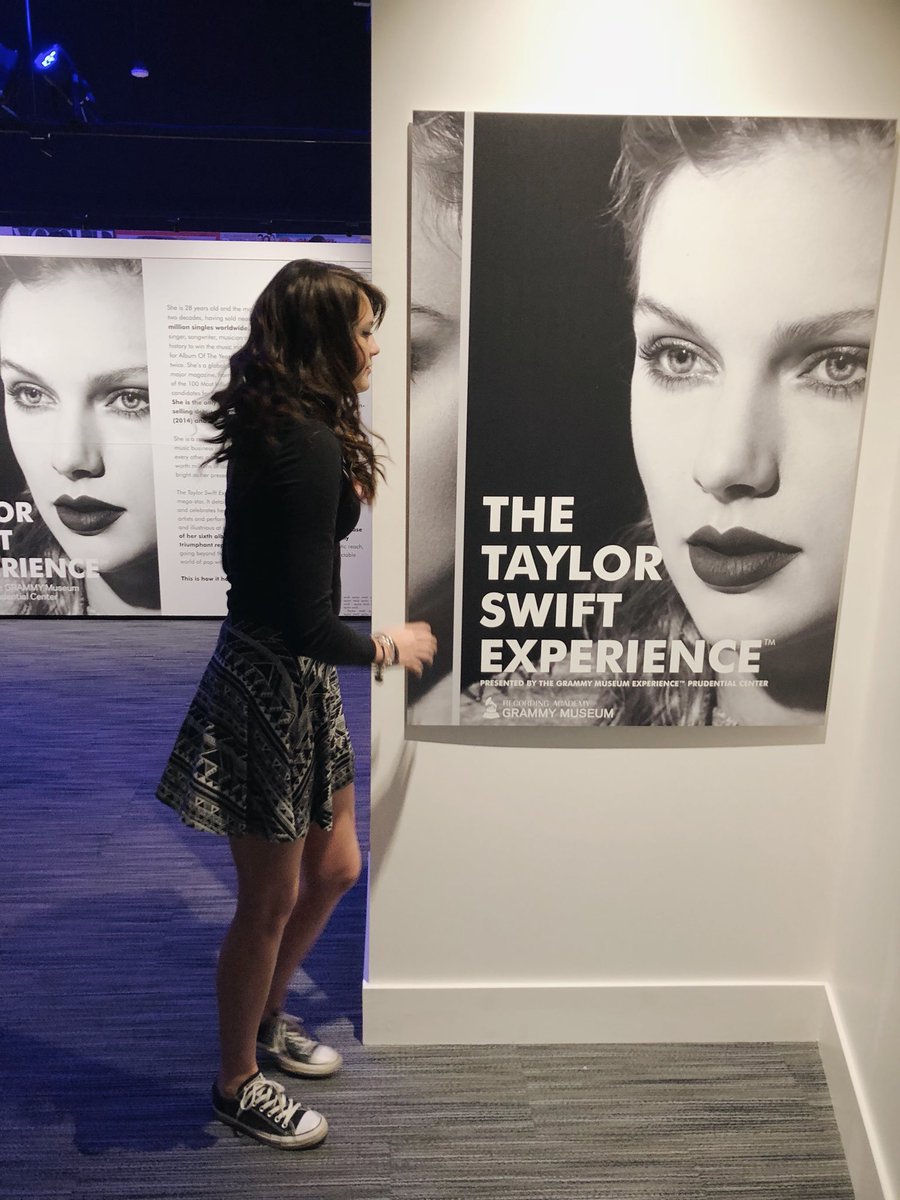 statesofgrace89's tweet image. series of my greatest pics today #TaylorSwiftEXP