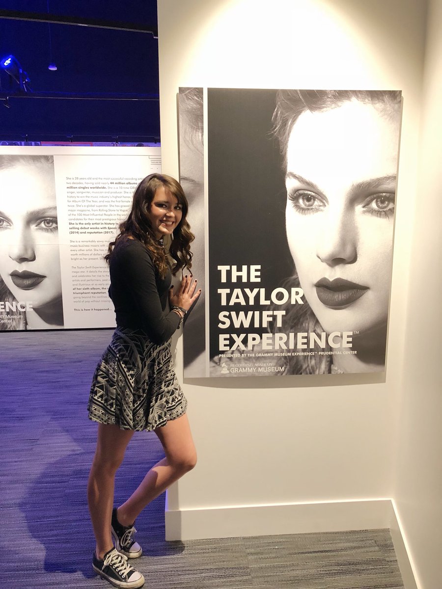 statesofgrace89's tweet image. series of my greatest pics today #TaylorSwiftEXP