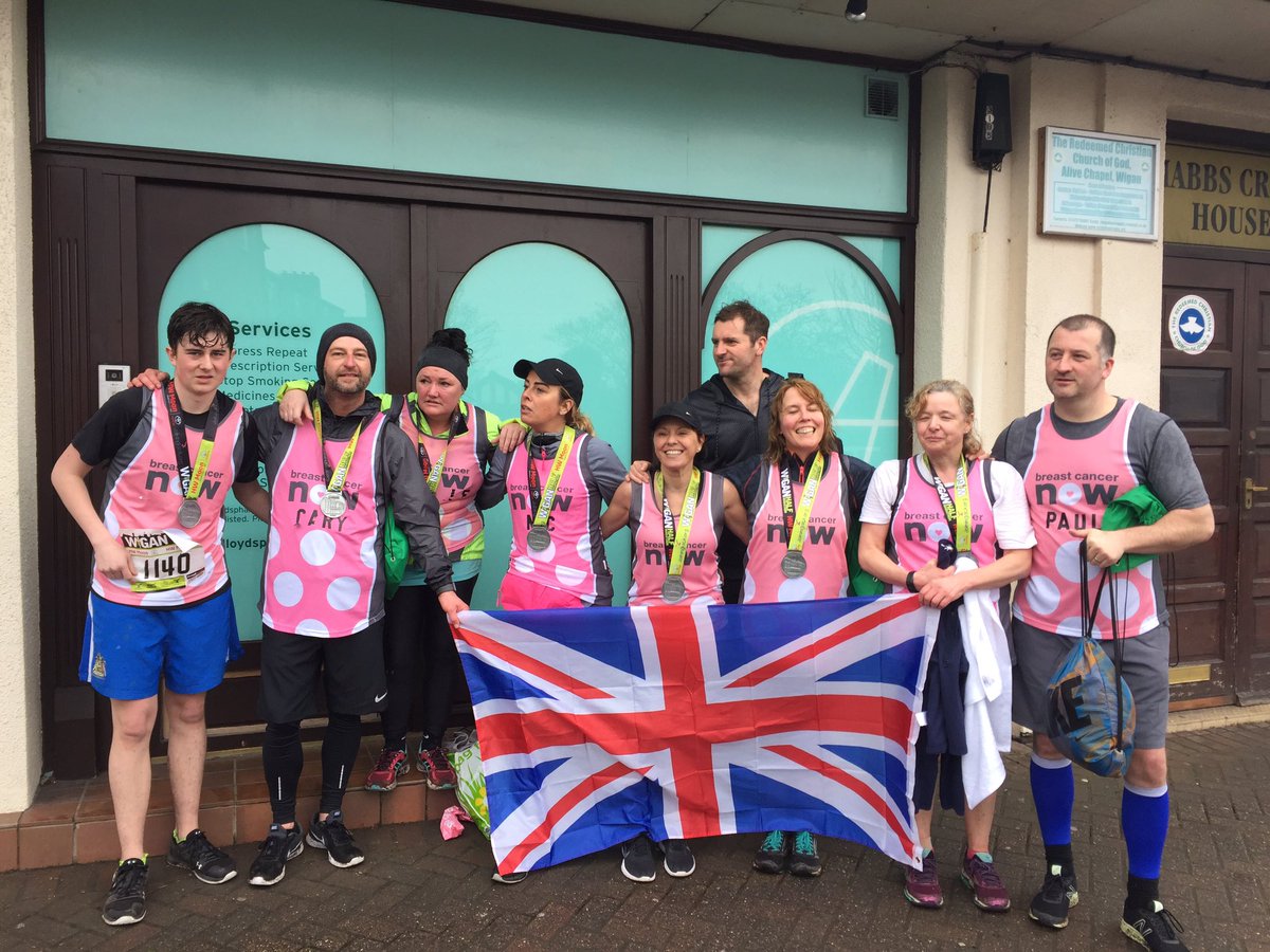janeatherton71's tweet photo. An amazing @Wiganhalf run today. Running in memory of the beautiful Helen Jones with amazing family &amp; friends @djcrocket01. Grand total of funds raised for @breastcancernow around £4.5k thanks everyone for your support, it means the 🌎 https://t.co/zSAUib7qtp
