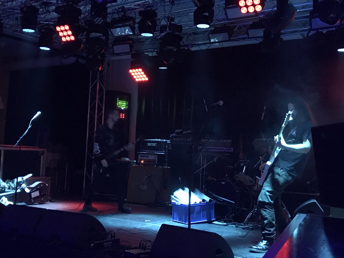 Håll för i helvete i era ugglor nu, annars blir de krossade när Owlcrusher mosar igång.