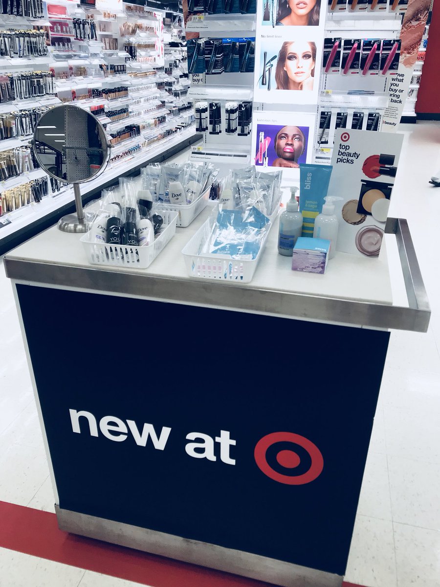 TKARD's tweet photo. My fierce sample table I set up here at #T1265 ! Ready for the guests to learn about our amazing beauty products! #alwayskillinit https://t.co/Xe6Aac0AGH