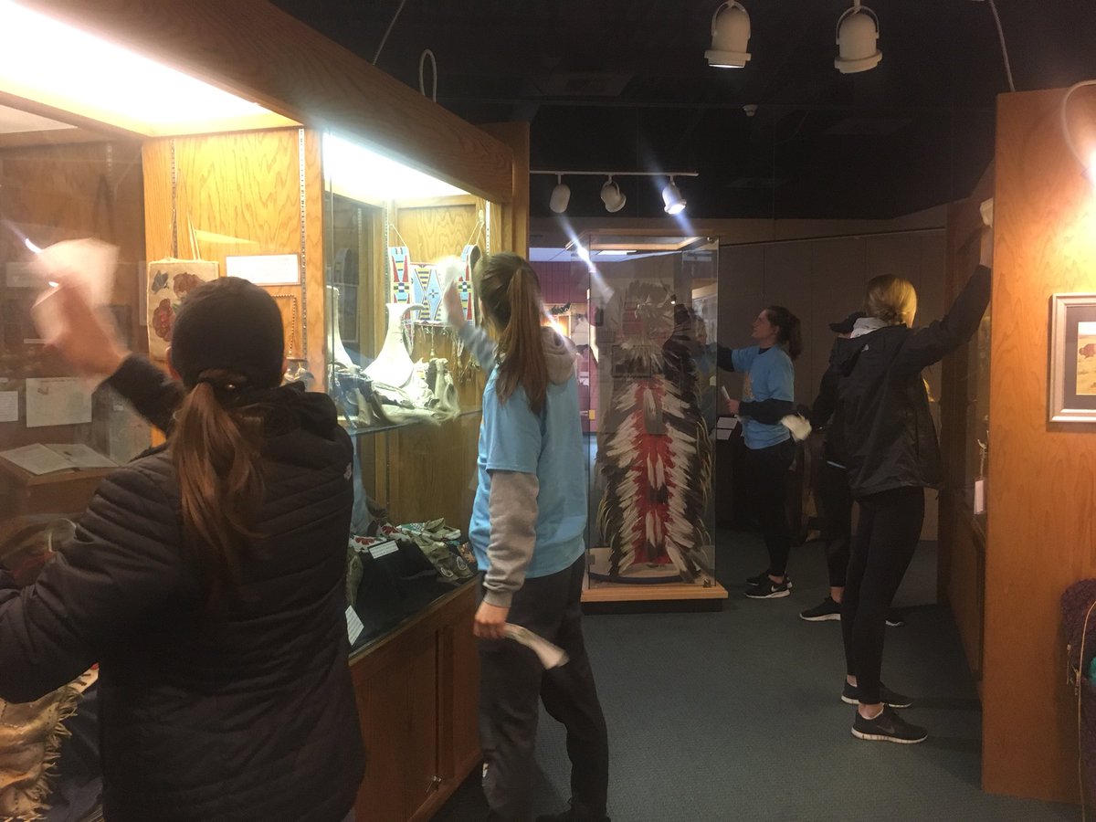 VandalsWBB's tweet image. Helping out at the Appaloosa Museum today! #dayofservice #learningandserving #communityoutreach