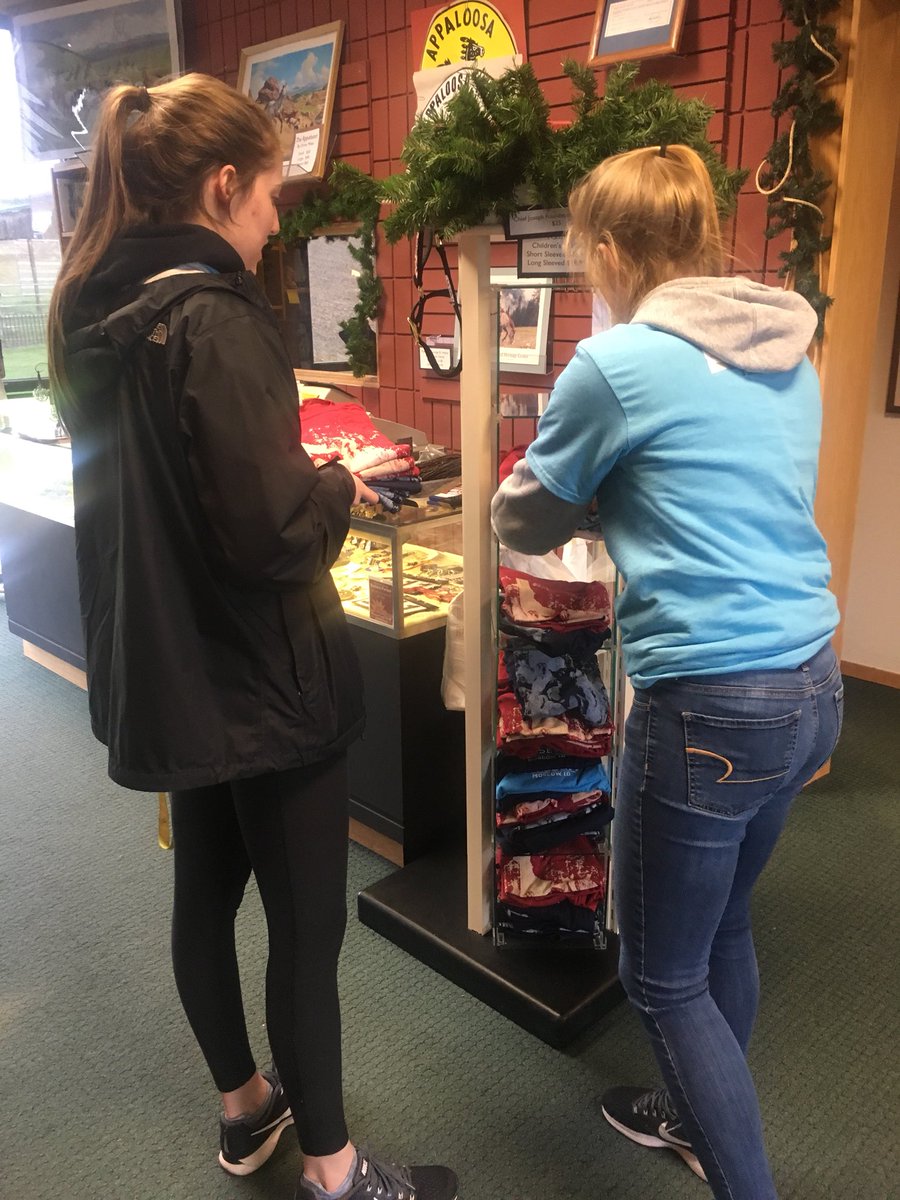 VandalsWBB's tweet image. Helping out at the Appaloosa Museum today! #dayofservice #learningandserving #communityoutreach