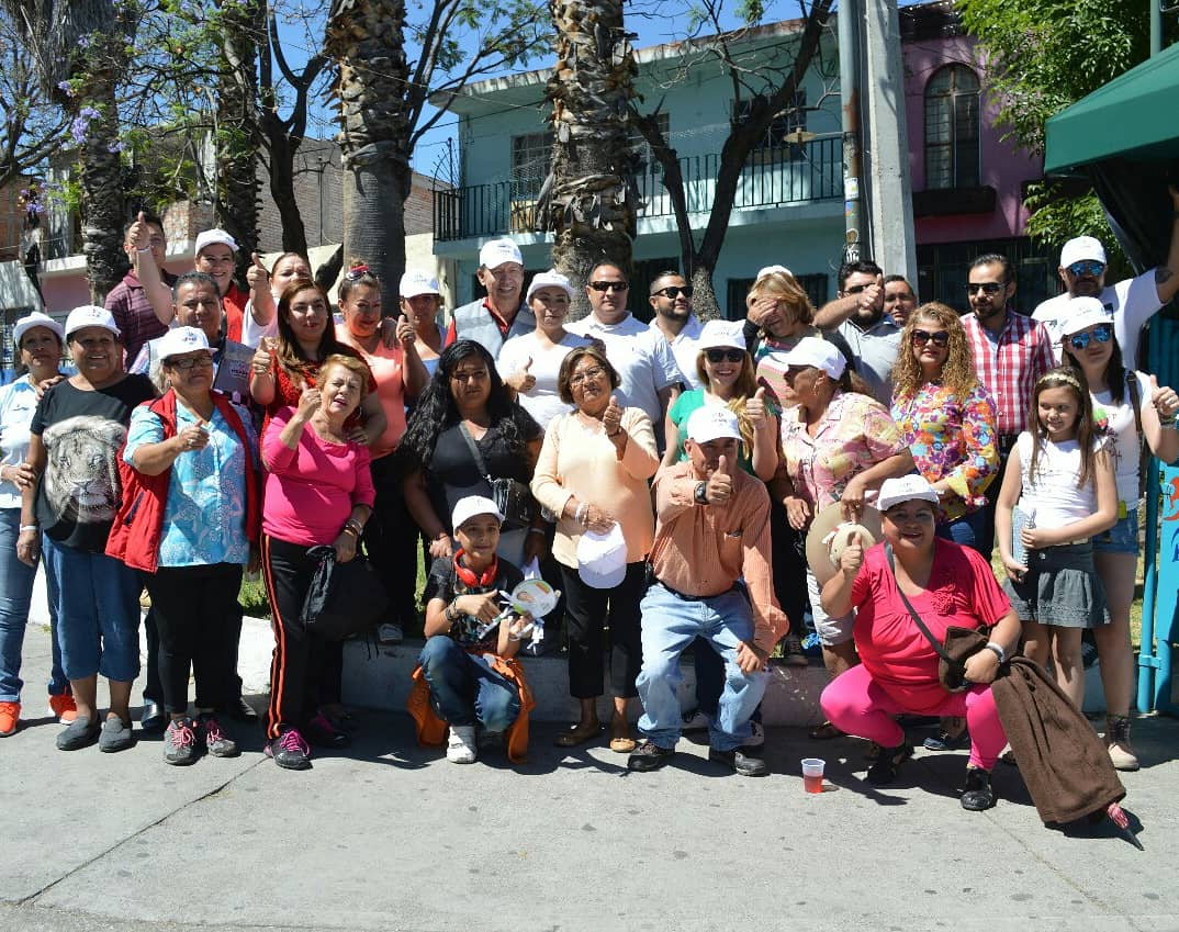 CTM_JaliscoFTJ's tweet photo. RT PRI_Nacional: RT PRIAguas: Somos una militancia comprometida con nuestro Candidato JoseAMeadeK y por eso llevamos su mensaje recorriendo todo el territorio de #Aguascalientes.

#AvanzarContigo
#AvanzarConMeade 
#SomosPRI https://t.co/dHa5QSx6Yt https://t.co/RRXmipqDeb