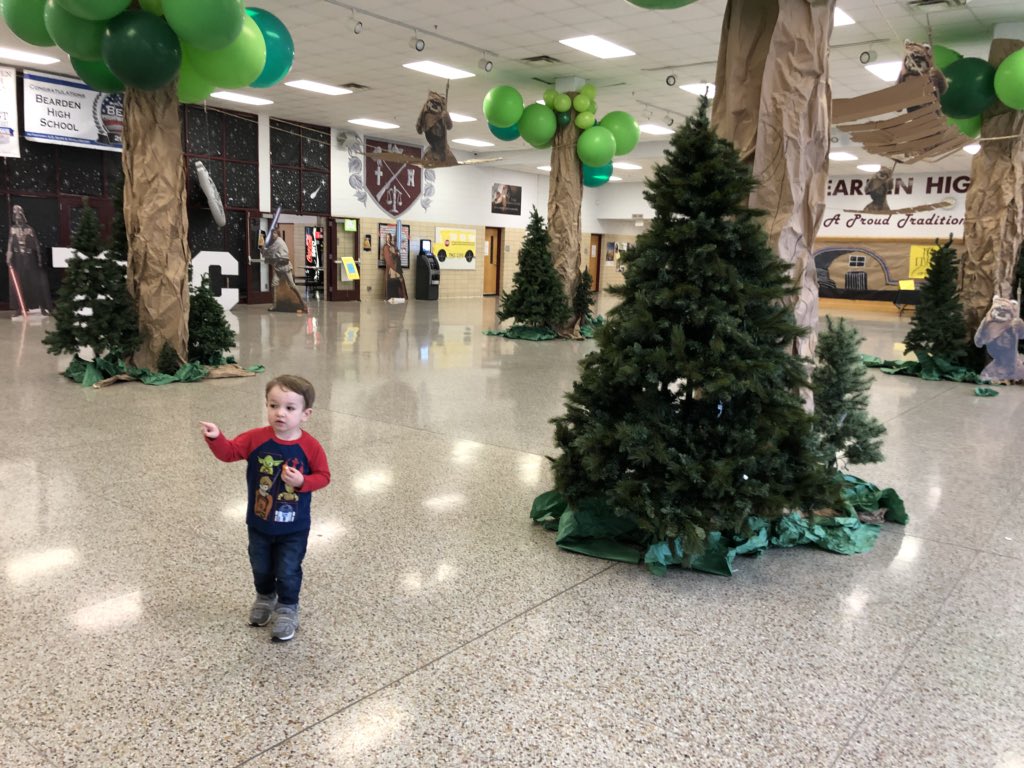 tim_vacek's tweet photo. “Daddy, there’s Darth Vader and Luke and Rey and Finn, and there’s an Ewok and another Ewok up there!”

This little Jedi approves. Outstanding work by @bearden_leads and @TASC2018! https://t.co/XXcEMtL25o