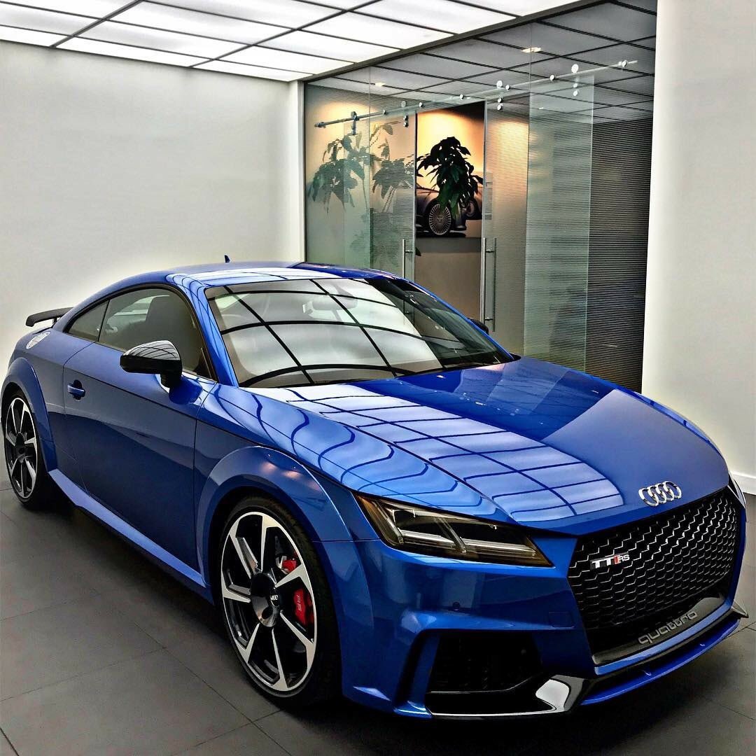 JezzaMaqasa's tweet photo. #NotSuitable to human beings below the age of #18..... #AgeRated #Audis #TTRS #RS5 @mtura712 @Siya_Madiks @audi_af https://t.co/L4dAZbvu0z