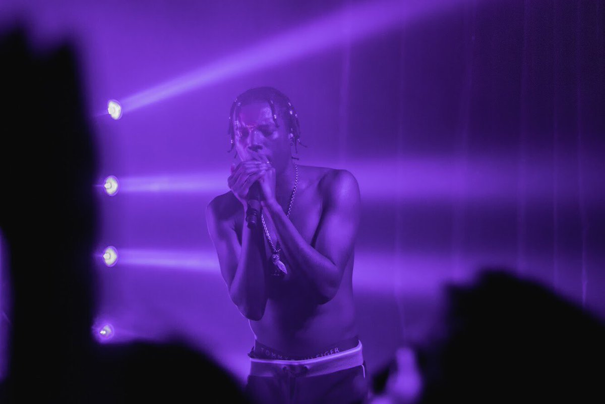 yonniii_'s tweet photo. @RoyWoods #SayLessTour was Fuckin Amazing!
#OVOUTU https://t.co/RoRobXGWR4