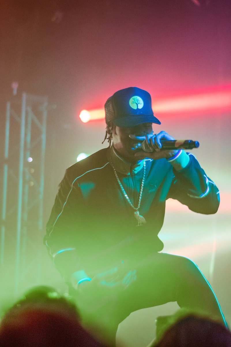 yonniii_'s tweet photo. @RoyWoods #SayLessTour was Fuckin Amazing!
#OVOUTU https://t.co/RoRobXGWR4