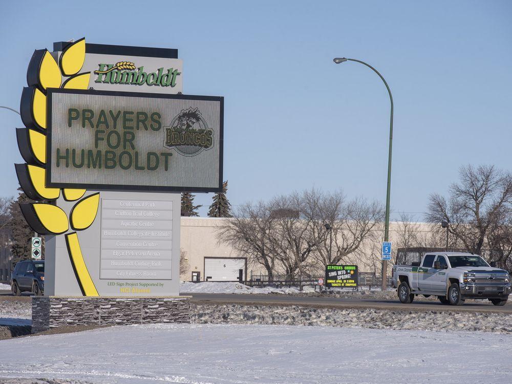 calgaryherald's tweet photo. Watch live now: RCMP provide an update on the bus crash involving the Humboldt Broncos: https://t.co/j14b7WaJ1Y #yyc #humboldt #HumboldtBroncos https://t.co/1RkAeeIhca