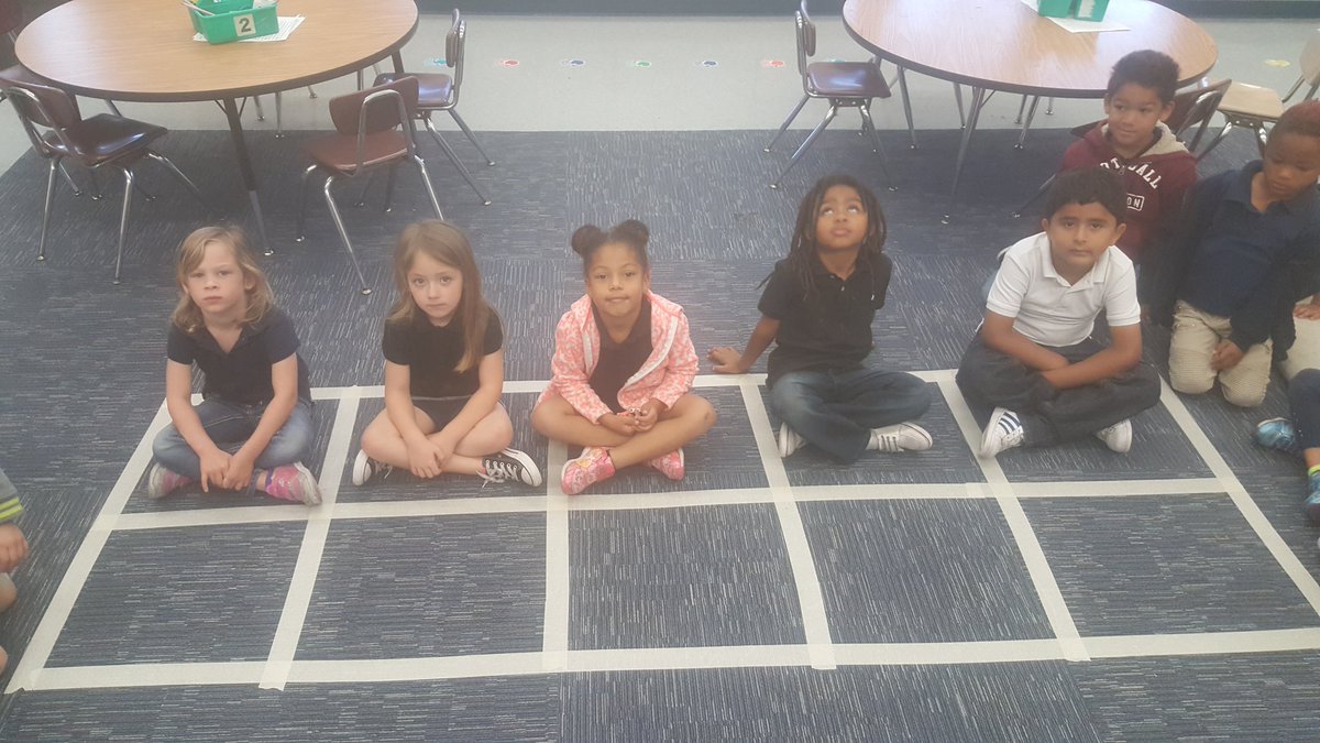 goofy_dolphin's tweet photo. No paper no pencil. Ss had fun learning how to add. #vpklife #mathfun #boysandgirlsrepresentnumbers #addingnumbers #tenframe https://t.co/TpMCiNjxbb