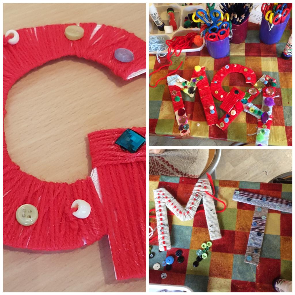 ChertseyMuseum's tweet image. Wonderful woolly creations at today's Fun With Fabric #kidscrafts #makeamess