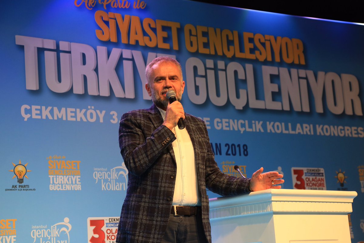akgnccekmekoy's tweet photo. 3. Olağan İlçe Gençlik Kolları Kongremizde @Cekmekoybeltr Başkanımız Sn. @AhmettPoyraz selamlama konuşmasını gerçekleştiriyor.  @tahaayhan @salihkirici @AhmettPoyraz @ https://t.co/QFBBn4E2sh