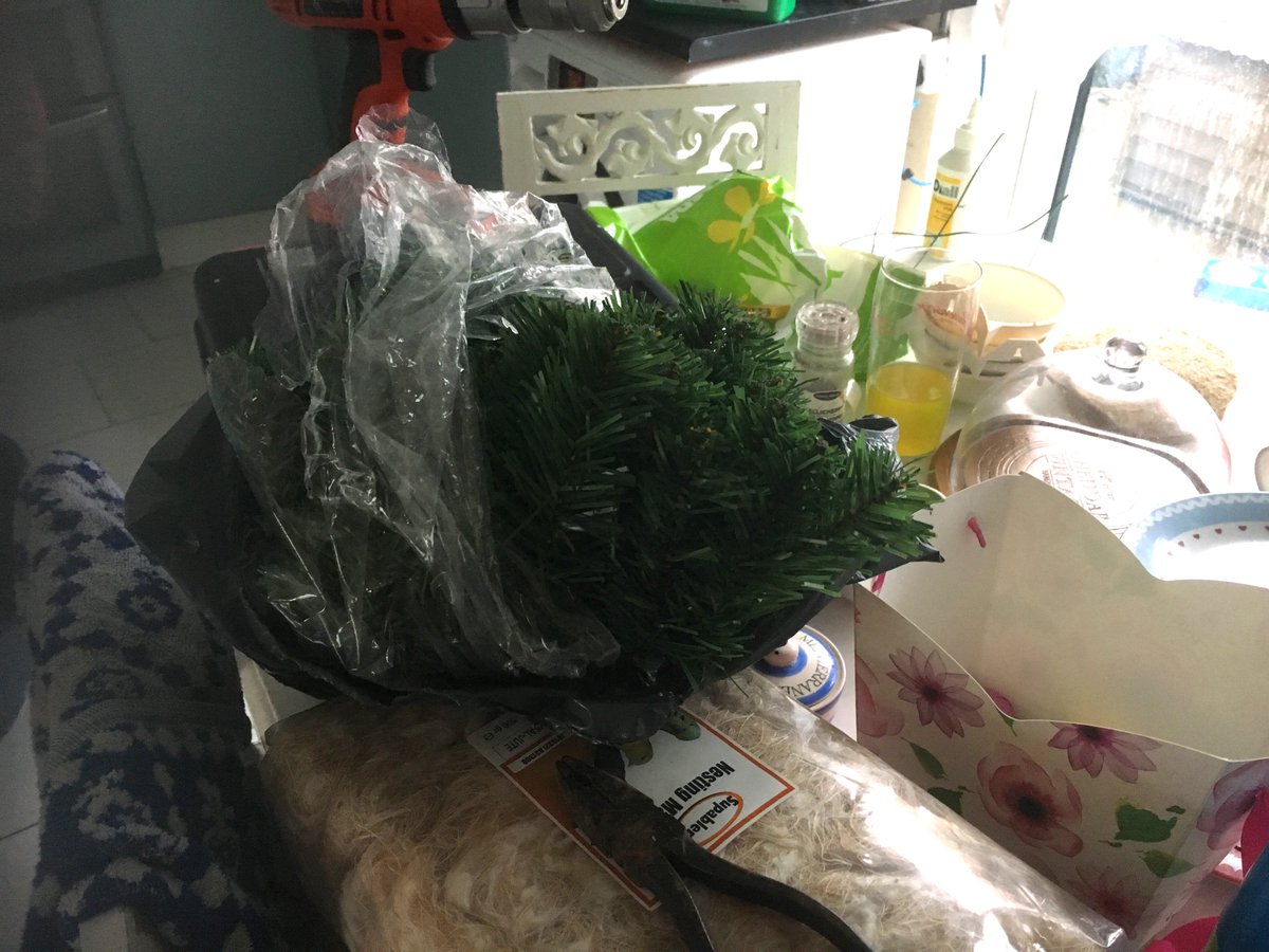 TheCanaryRoom's tweet photo. Drill, wire, Xmas decorations. Can only mean full production of the British finch nests!! https://t.co/tdw2pnGjPp