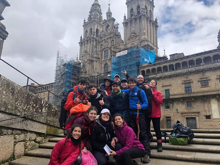 Los monitores de <a href="/CJSEntreAmics/">CJS Entre Amics</a> han llegado ya a Santiago tras una gran semana caminando y superándose a ellos mismos 💚🏃🏼‍♂️
¡Enhorabuena! <a href="/SalesianosSMX/">Salesianos SMX - #UnSueñoParaTi</a>