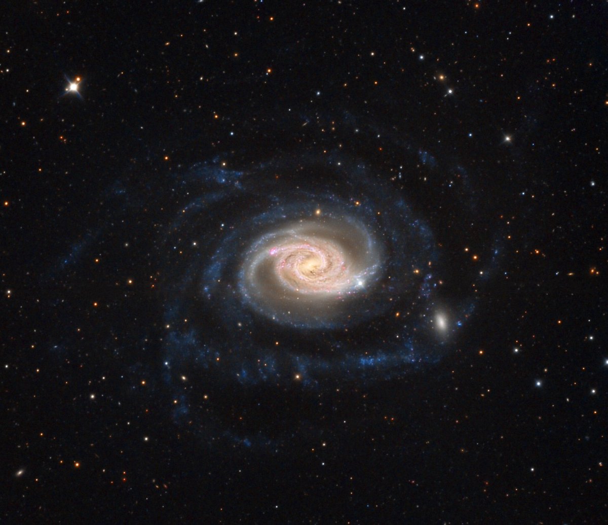 The_SolarSystem's tweet photo. 'NGC 289: Swirl in the Southern Sky' image from the #NASA_App
https://t.co/fUFHLahfSB https://t.co/6n4FjJpgMq