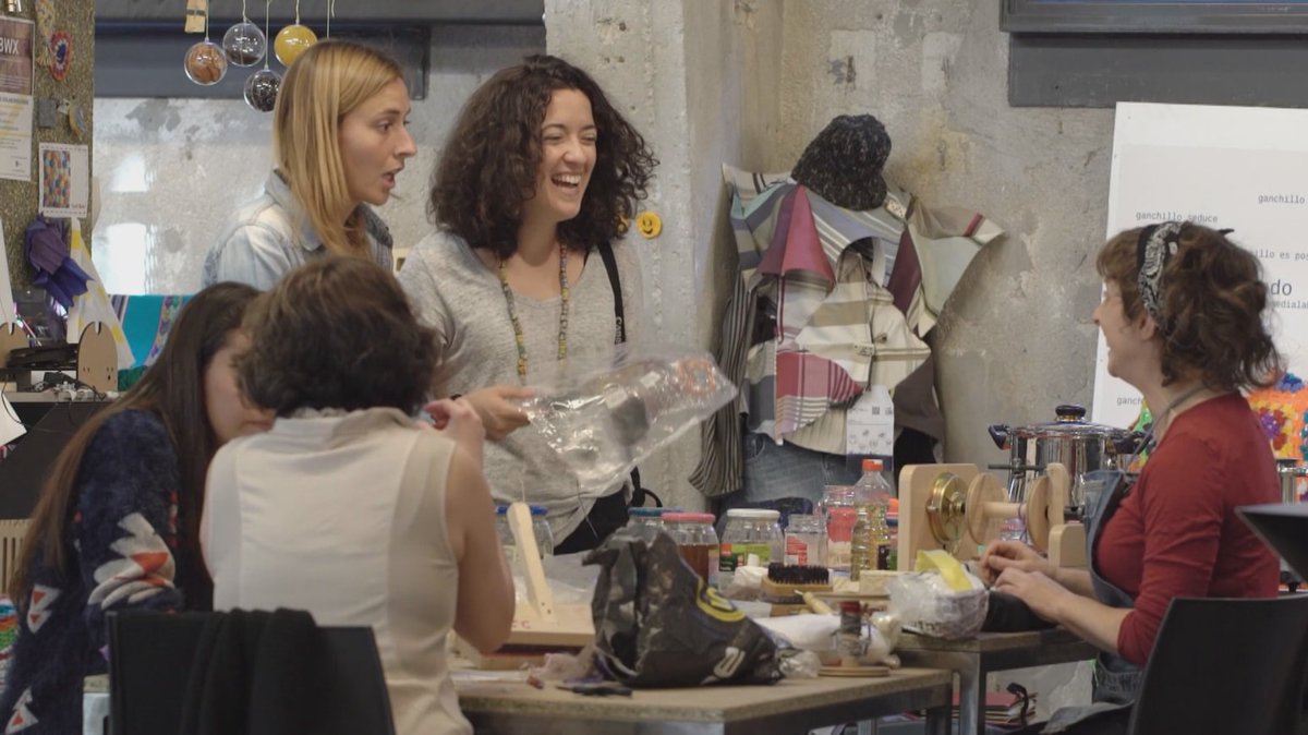 cristobalpenalb's tweet photo. Repor sobre #proyecto de #investigación-#mediación #TextilEnAbierto #PowerTextil #PelletExtruder #JetClay @medialabprado Durante dos años se han desarrollado procesos de innovación social en el campo #textil y de la #indumentaria @elibolsa📺@la2_tve @aventurasaber lunes 9, 9:55am https://t.co/UUDG4ba61B