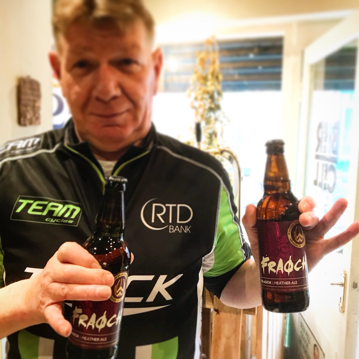 BierZotAlty's tweet photo. Taking part in the @Marathon_Mcr tomorrow? Join our @GordonRamsay lookalike for a post work out recovery @Williamsbrewery Heather Ale! #manchestermarathon #marathon #ale #gordanramsey #shoplocal #fraoch #heather #growernotashower https://t.co/K7Ns4GLj81