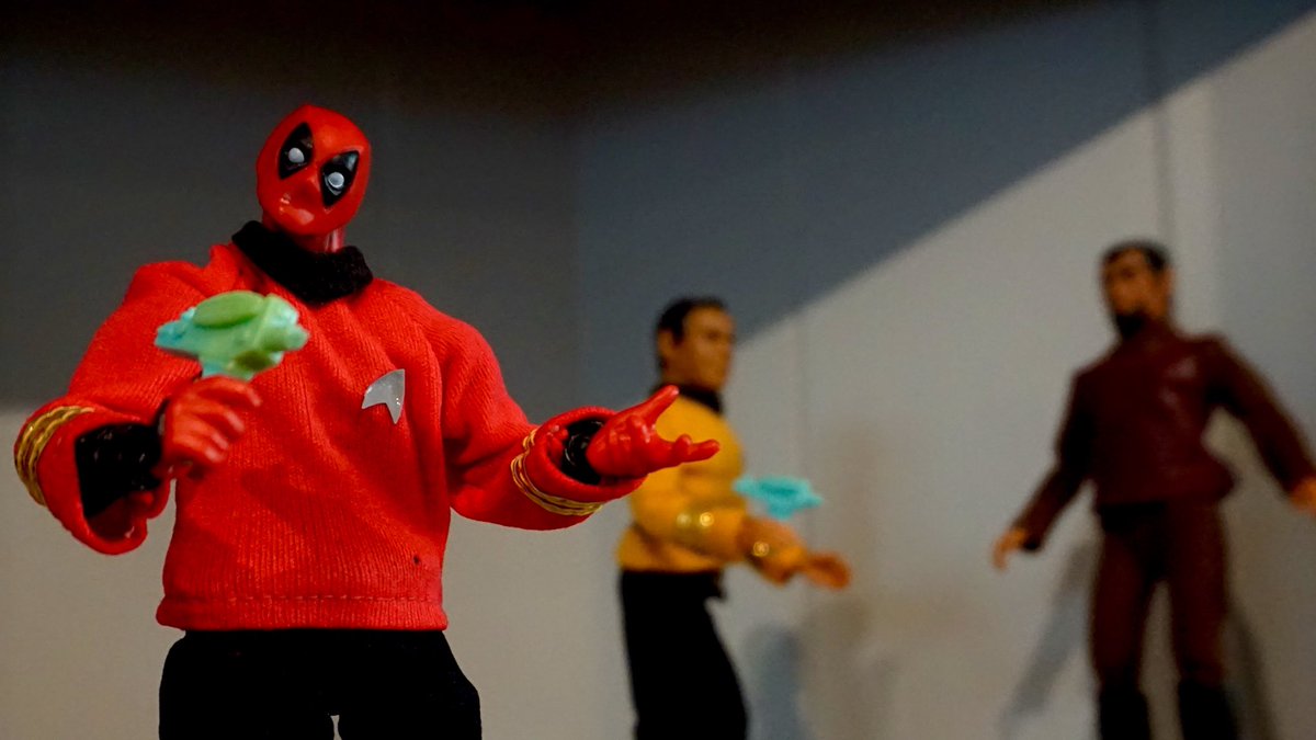 thetinydeadpool's tweet photo. Good advice 

#StarTrek #keepcalm #redshirt #FANEXPODallas2018 #FanExpoDallas #deadpool @FANEXPODallas https://t.co/1TObGAQbL8