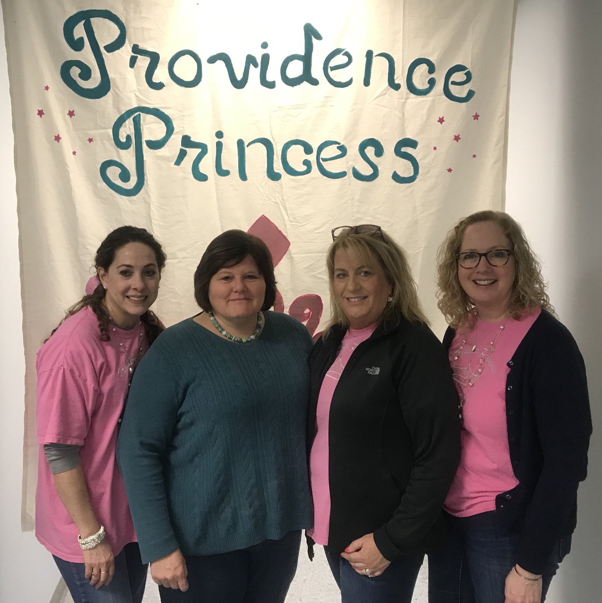 Thank you Senator Goodwin for showing your support for our students, families, and teachers at Providence Princess 2018!

#ProvidencePrincess 

<a href="/MaryellnGoodwin/">Maryellen Goodwin</a> @Renny920 <a href="/Debi_Pilkington/">Debbie Pilkington</a> <a href="/kmac0426/">Kathy McDonough</a>