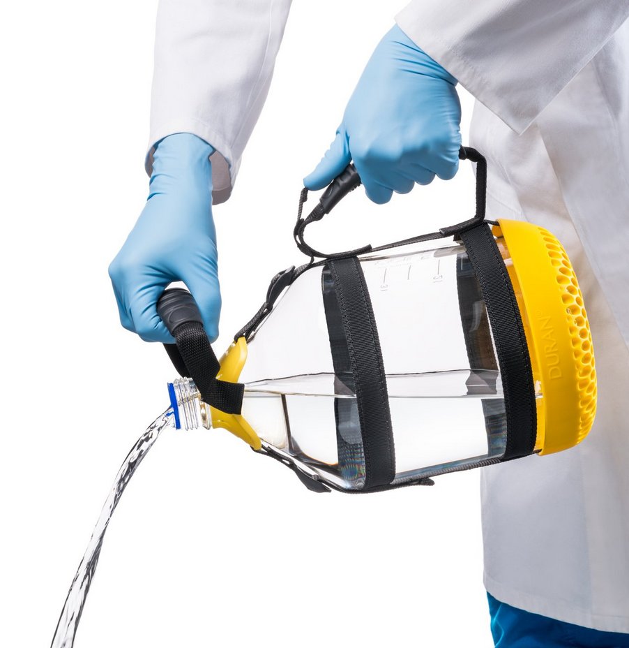 Do you work with large glass lab bottles? Frustrated with the difficulty in safely handling &amp; pouring from the bottles? @DWKLifeSciences now has the perfect solution: Introducing the DURAN® GL 45 bottle carrying system designed for 2, 5, 10 or 20L bottles: duran-group.com/fileadmin/down…