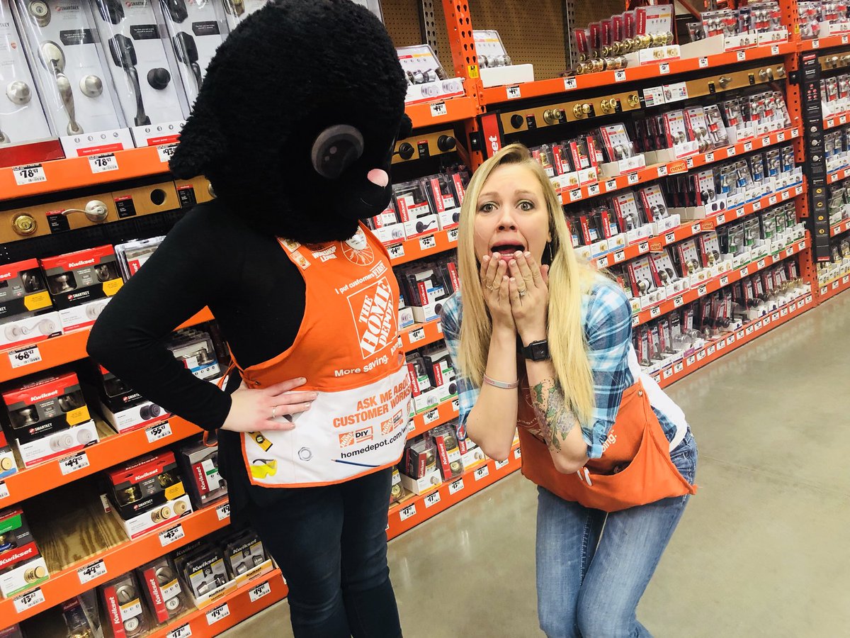 Jer29115's tweet photo. @HomeDepotWest we became friends :) https://t.co/kYALZTTNQC