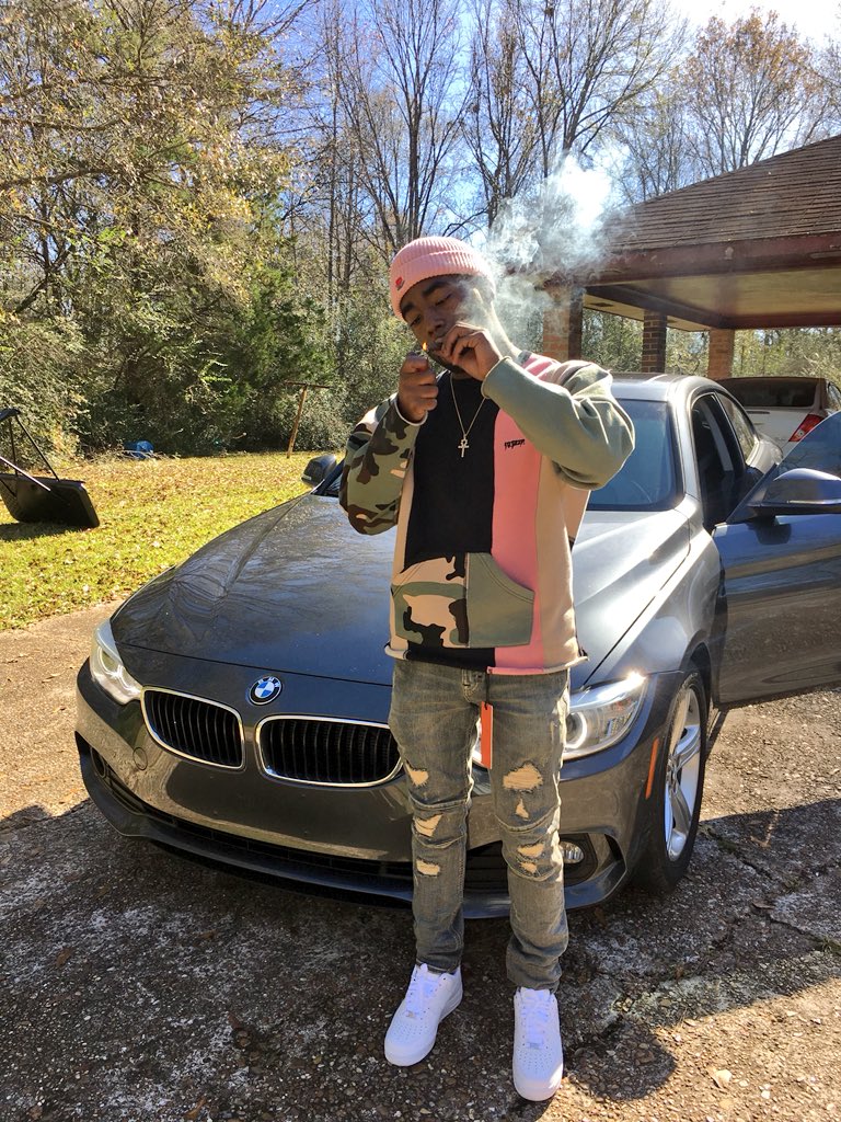 Since96Ots's tweet photo. #LLMMYTY💙💚 RipTyG😇 #FreeDaRealDee💯🌴 #LittleBroskiMissYouNigga💙💯 https://t.co/BBcG1dceRB