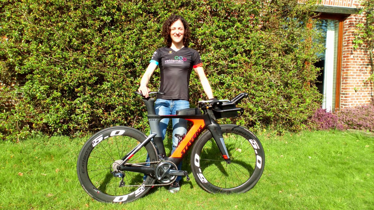 StefanieAdam3's tweet photo. Nieuw race machien! #happy Thanks @DewaSport @StevensBikesHH #Veldeman @Triatlon_3MD https://t.co/n5EB4ACay3