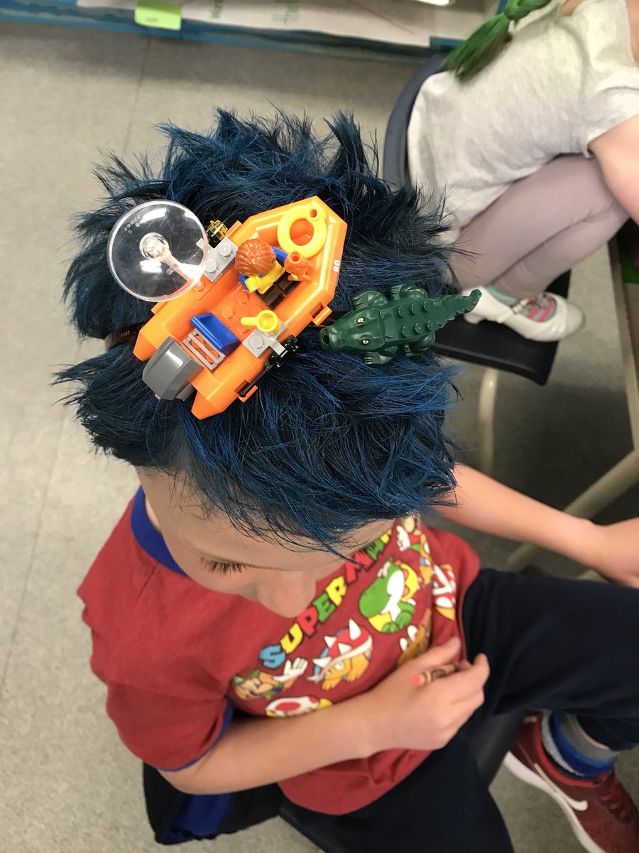 grade1sullivan's tweet photo. Crazy hair day fun!! @basinviewdrive https://t.co/vUKO36CBta