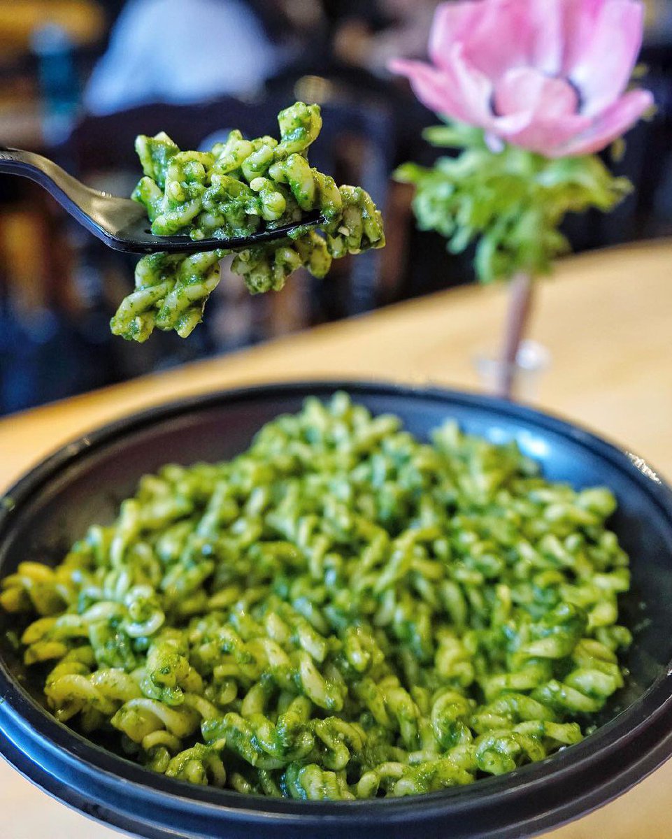 WellbeingCafes's tweet photo. Organic Fusilli in a basil pesto sauce 🍃🍃🍃 So yummy! @PastaFlyer #EatingNewYork #ForkFeed #timeoutnewyork #pesto #fusilli #pasta #pestosauce #italianfood #nytfood https://t.co/ZJcIB0Rh7H
