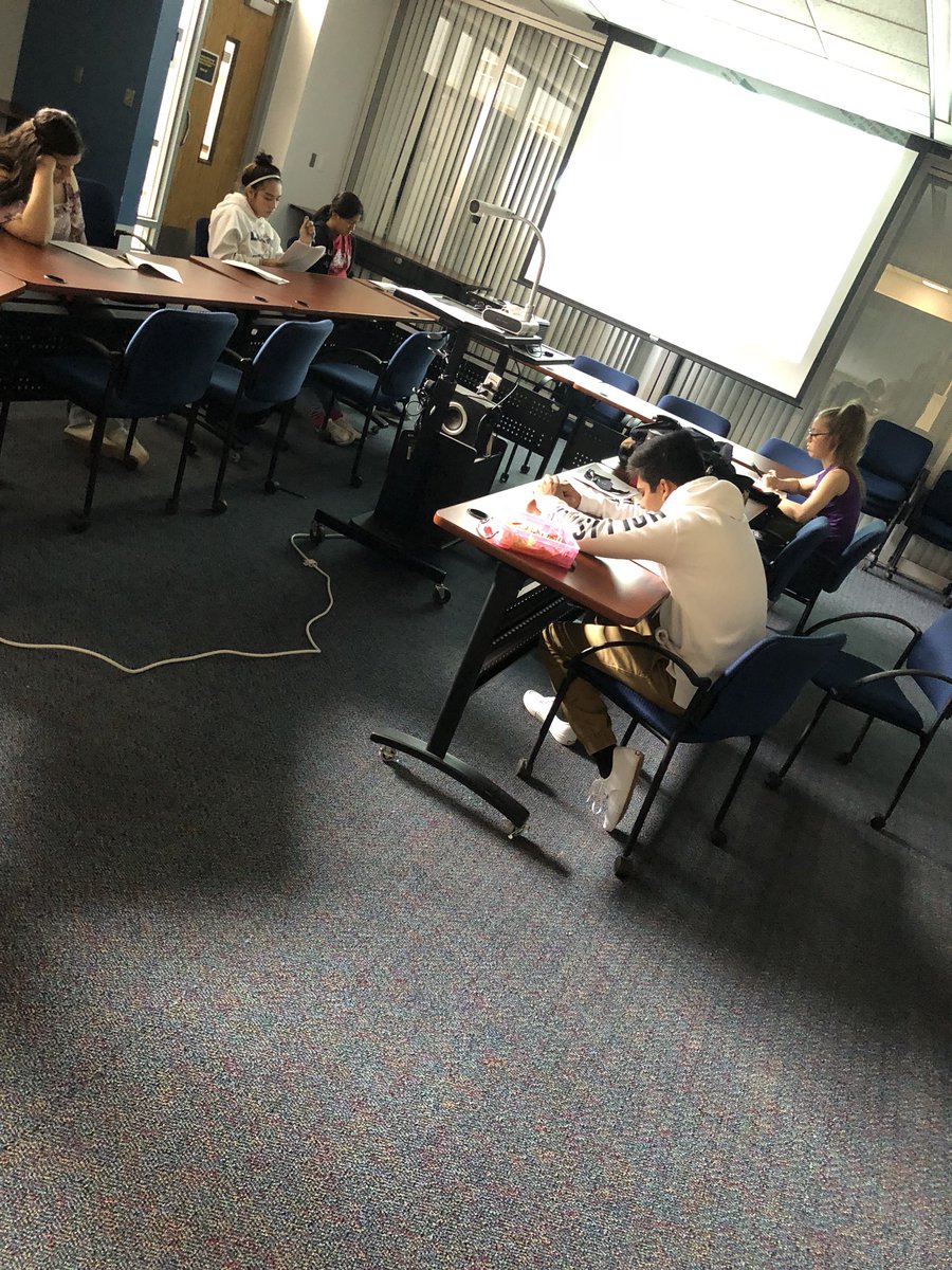 LoboPrincipal's tweet photo. Lobos are working hard this Saturday preparing for next week’s English EOCs. https://t.co/CP3qggAsuY