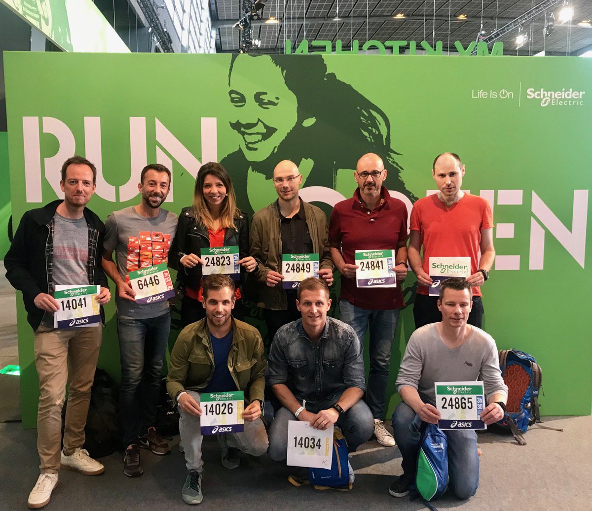boulanger's tweet photo. Bonne chance à l'équipe @boulanger pour le #MarathondeParis ! Ils sont prêts ! Nous sommes de tout cœur avec eux ! 💪 https://t.co/SbM1AHhTN9