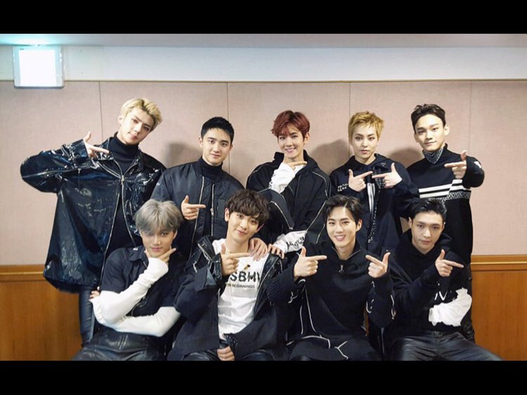 _exoxoxo522's tweet photo. 사랑하자✨ 우리 영원히 함께 하자💕 #6YearsWithEXO https://t.co/mSiKBb87Y9