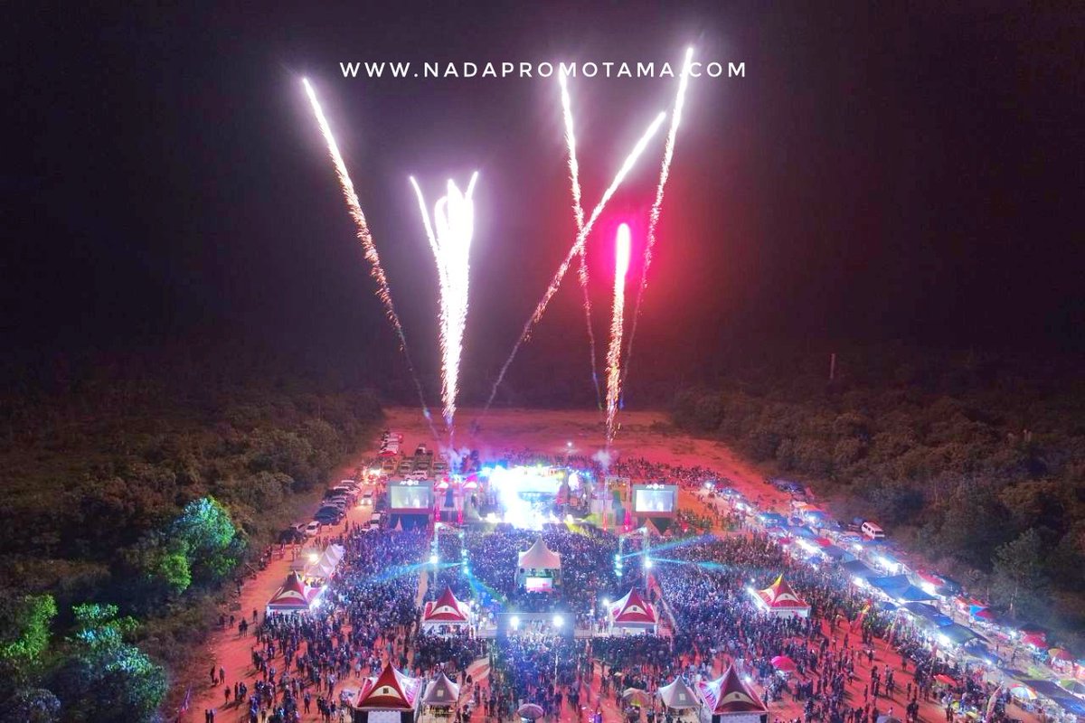 NadaPromotama's tweet photo. Malam Spektakuler 😎 Apache ROCK N' DUT 2018
Lap. LMP Muntialo Betara, Tanjung Jabung Barat
📷: @akhmaddody
@EventApache
#nadapromotama #apacherockndut #rockndut #rockndut2018 #eventapache #tanjungjabungbarat #waliband #imeymey #Hijaudaun https://t.co/notUqOo5PA