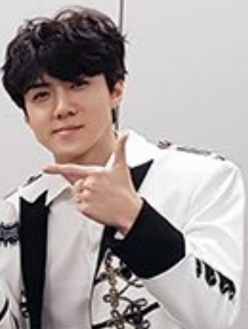 milkteus's tweet photo. sehun's message for exo's 6th anniversary:

"it's already the sixth anniversary.
i'm very happy. i'm very thankful.
in the future, i hope that the time we will spend together will be happier and fun.
always thankful (to) exo-l ❤️"

#6YearsWithEXO #6YearsWithEXO_L @weareoneEXO https://t.co/phvHkkGfRK