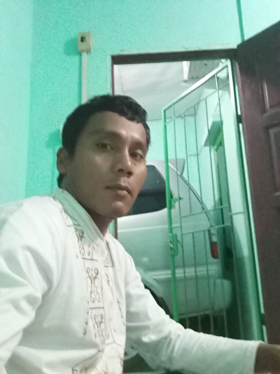 joni_manday's tweet photo. Jika aku berarti bagimu...jagalah perasaan ku...namun jika aku bukan apa2 bagimu...terserah apa maunya. https://t.co/zQbDV15JCa